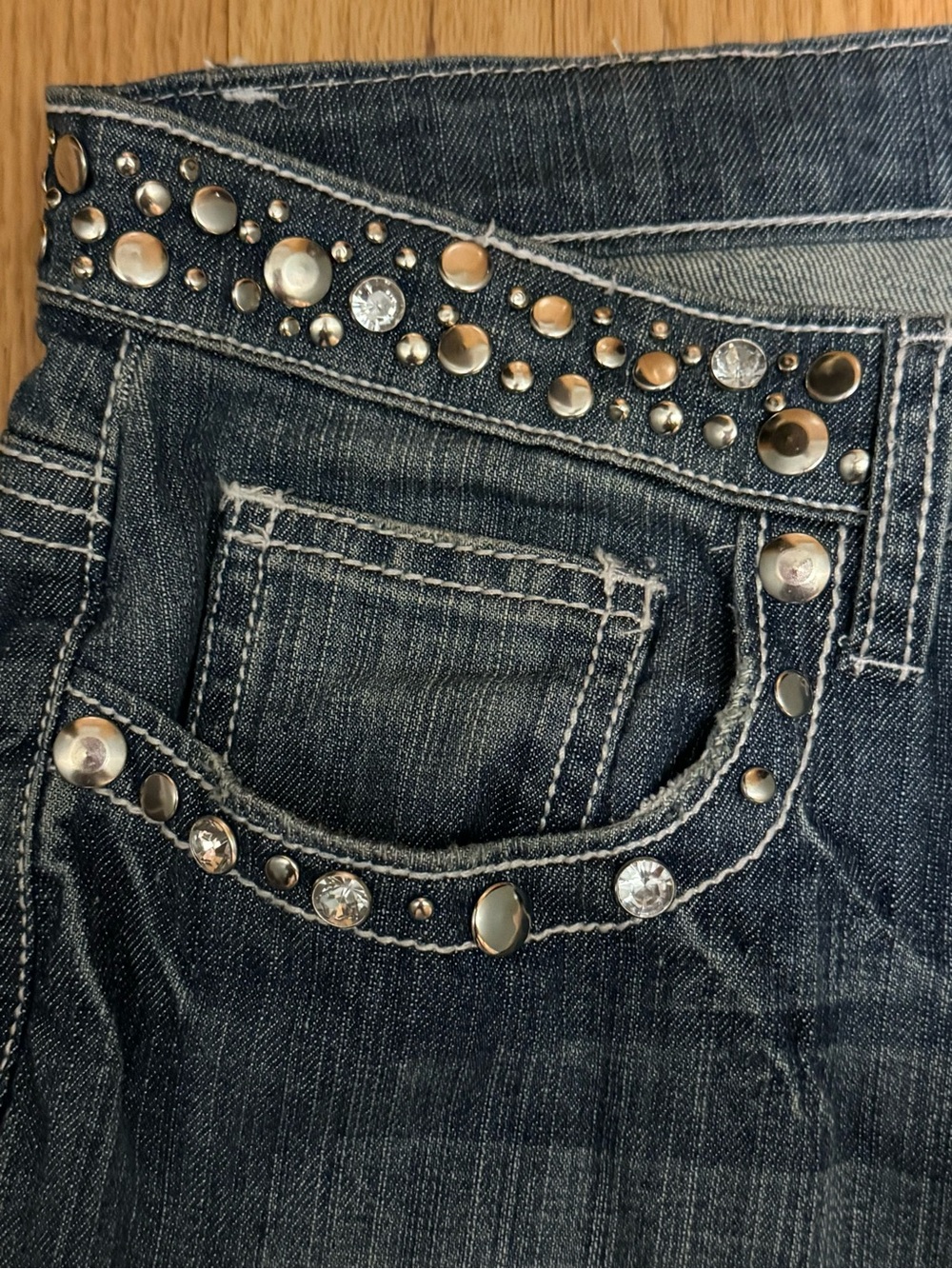 New! VENUS Studded Waist Jeans